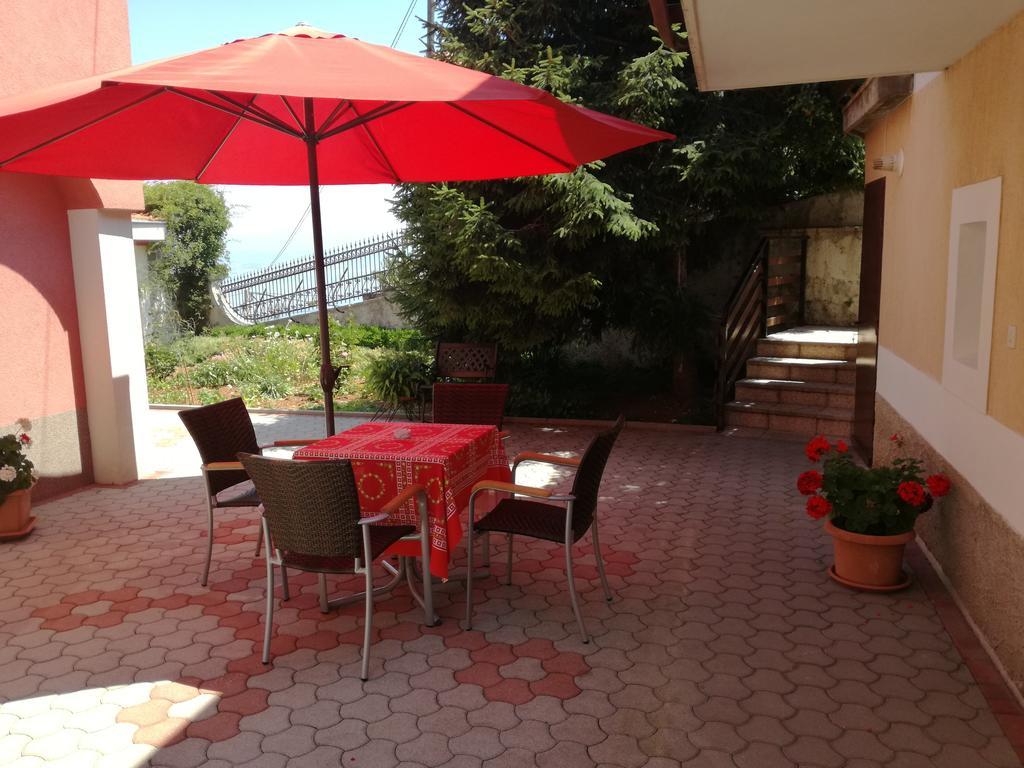 Apartment Opatija 로브란 외부 사진